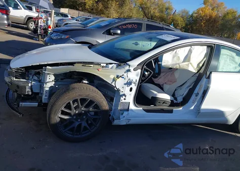 2025 Tesla Model 3 Long Range Rear-Wheel Drive из США, поврежденный, VIN 5YJ3E1EA8SF038456